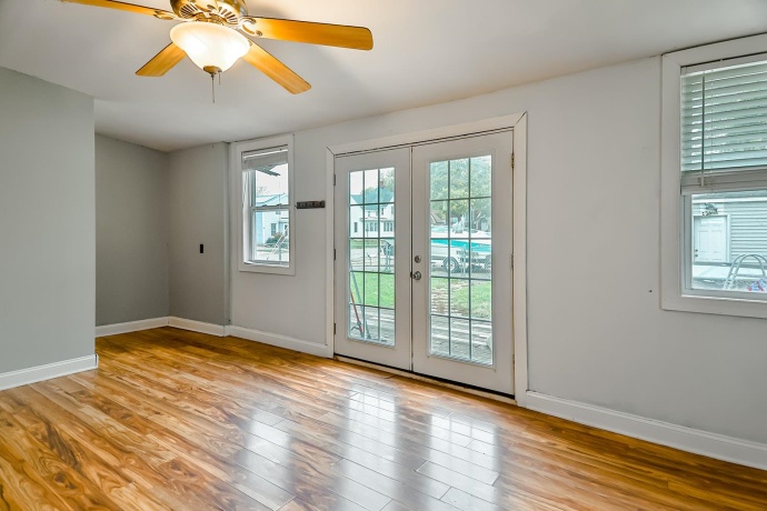 321 Van Buren, BELVIDERE, Illinois 61008, 4 Bedrooms Bedrooms, ,1 BathroomBathrooms,House,For Sale,Van Buren,202506871