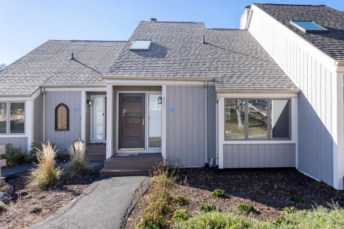 111 Plum Cove, GALENA, Illinois 61036, 2 Bedrooms Bedrooms, ,3 BathroomsBathrooms,Condominium,For Sale,Plum Cove,202506878