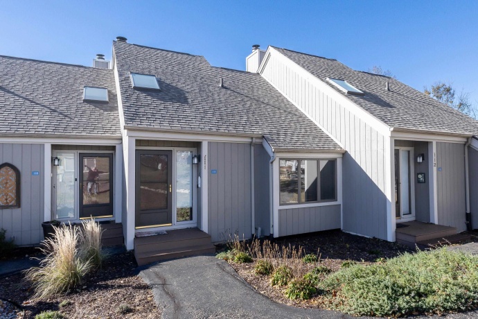 111 Plum Cove, GALENA, Illinois 61036, 2 Bedrooms Bedrooms, ,3 BathroomsBathrooms,Condominium,For Sale,Plum Cove,202506878