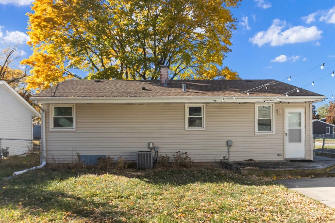 7613 Orion, LOVES PARK, Illinois 61111, 3 Bedrooms Bedrooms, ,1 BathroomBathrooms,House,For Sale,Orion,202506885