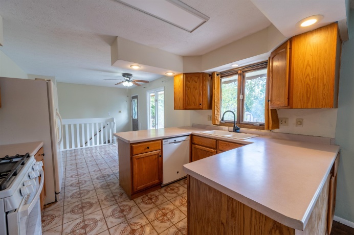 4269 Towhee, LOVES PARK, Illinois 61111, 4 Bedrooms Bedrooms, ,2 BathroomsBathrooms,House,For Sale,Towhee,202506355