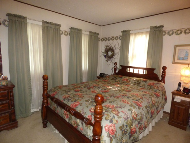 19128 IL Rt 84, SAVANNA, Illinois 61074, 4 Bedrooms Bedrooms, ,3 BathroomsBathrooms,House,For Sale,IL Rt 84,202506886