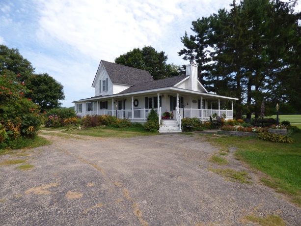 19128 IL Rt 84, SAVANNA, Illinois 61074, 4 Bedrooms Bedrooms, ,3 BathroomsBathrooms,House,For Sale,IL Rt 84,202506886