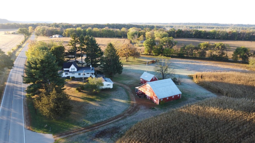 19128 IL Rt 84, SAVANNA, Illinois 61074, 4 Bedrooms Bedrooms, ,3 BathroomsBathrooms,House,For Sale,IL Rt 84,202506886