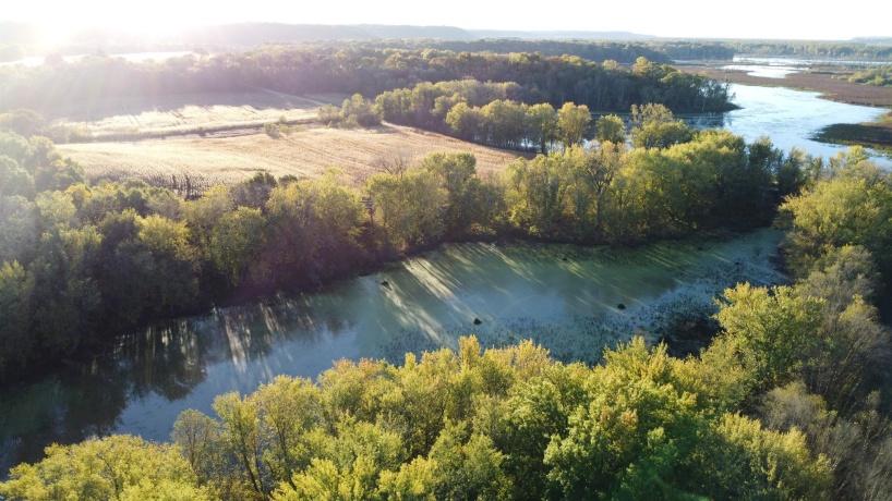 19128 IL Rt 84, SAVANNA, Illinois 61074, 4 Bedrooms Bedrooms, ,3 BathroomsBathrooms,House,For Sale,IL Rt 84,202506886