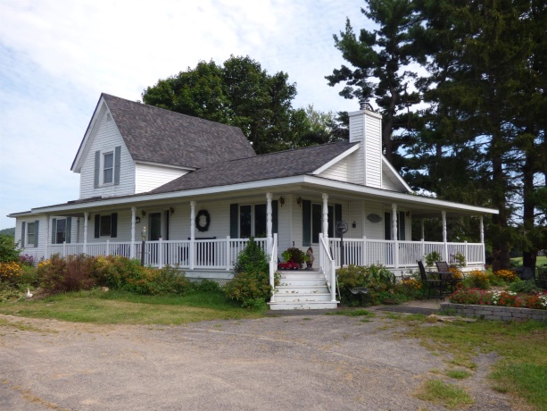 19128 IL Rt. 84, SAVANNA, Illinois 61074, 4 Bedrooms Bedrooms, ,3 BathroomsBathrooms,Farm,For Sale,IL Rt. 84,202506889