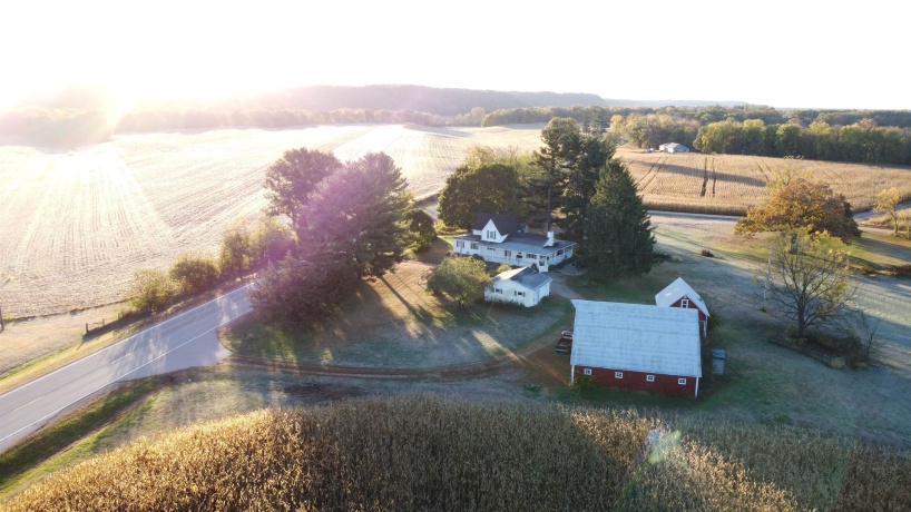 19128 IL Rt. 84, SAVANNA, Illinois 61074, 4 Bedrooms Bedrooms, ,3 BathroomsBathrooms,Farm,For Sale,IL Rt. 84,202506889