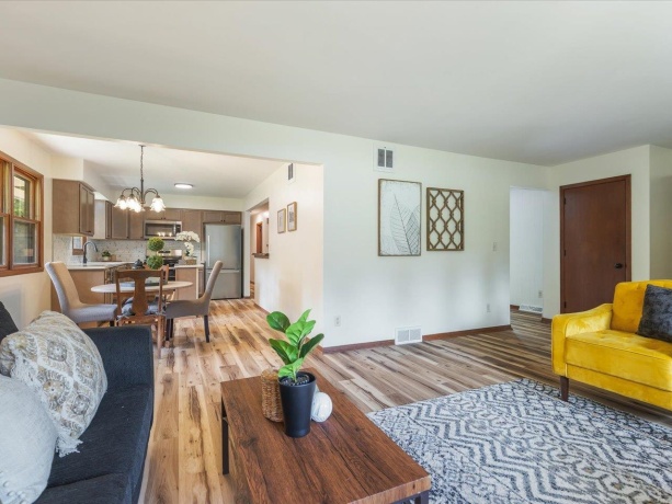 3302 Chick Charney, ROCKFORD, Illinois 61109, 3 Bedrooms Bedrooms, ,1 BathroomBathrooms,House,For Sale,Chick Charney,202505753