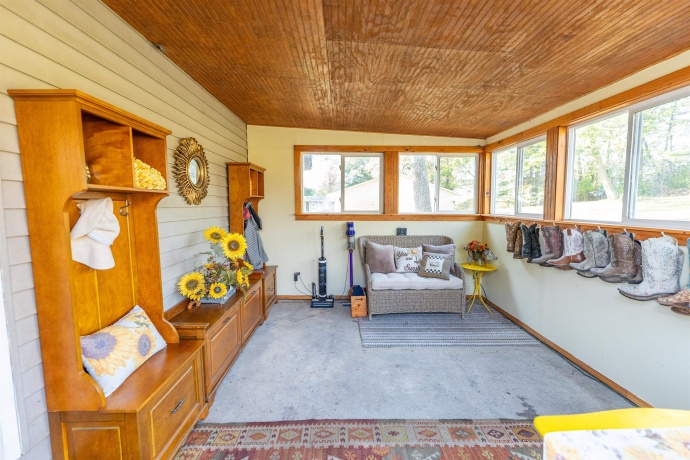 6155 Perryville, CHERRY VALLEY, Illinois 61016, 2 Bedrooms Bedrooms, ,1 BathroomBathrooms,House,For Sale,Perryville,202506900