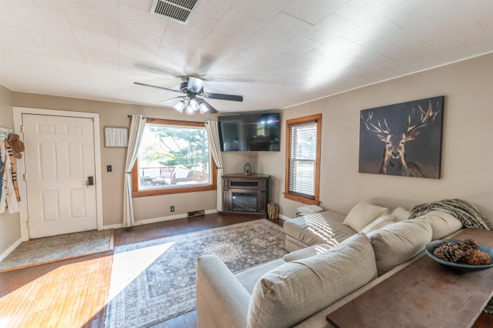 6155 Perryville, CHERRY VALLEY, Illinois 61016, 2 Bedrooms Bedrooms, ,1 BathroomBathrooms,House,For Sale,Perryville,202506900