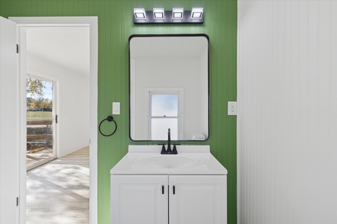 1703 Evans, LOVES PARK, Illinois 61111, 4 Bedrooms Bedrooms, ,2 BathroomsBathrooms,House,For Sale,Evans,202506902