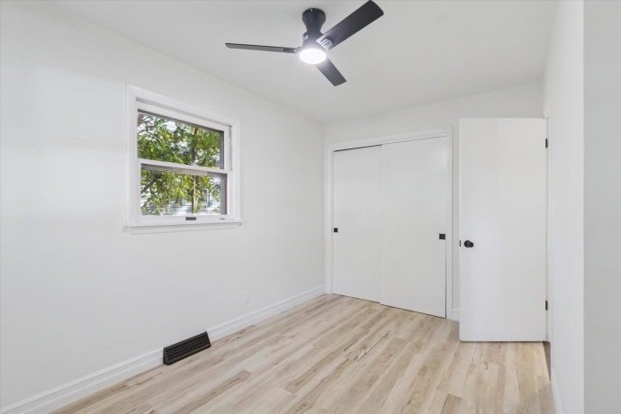 1703 Evans, LOVES PARK, Illinois 61111, 4 Bedrooms Bedrooms, ,2 BathroomsBathrooms,House,For Sale,Evans,202506902