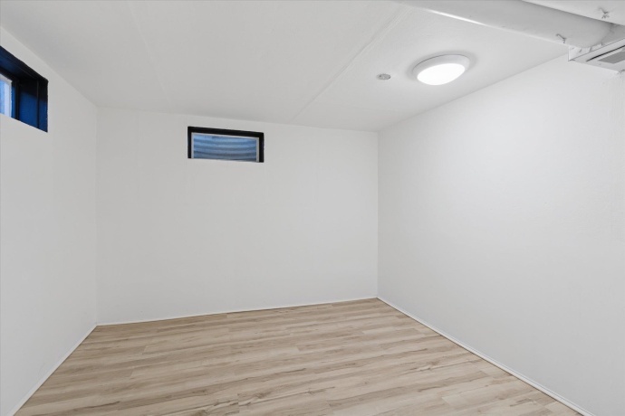 1703 Evans, LOVES PARK, Illinois 61111, 4 Bedrooms Bedrooms, ,2 BathroomsBathrooms,House,For Sale,Evans,202506902