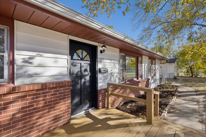 1703 Evans, LOVES PARK, Illinois 61111, 4 Bedrooms Bedrooms, ,2 BathroomsBathrooms,House,For Sale,Evans,202506902