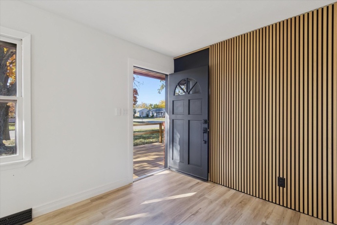 1703 Evans, LOVES PARK, Illinois 61111, 4 Bedrooms Bedrooms, ,2 BathroomsBathrooms,House,For Sale,Evans,202506902