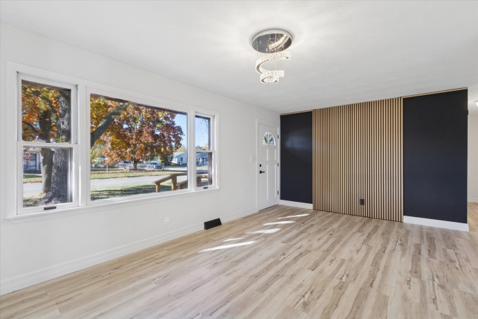 1703 Evans, LOVES PARK, Illinois 61111, 4 Bedrooms Bedrooms, ,2 BathroomsBathrooms,House,For Sale,Evans,202506902