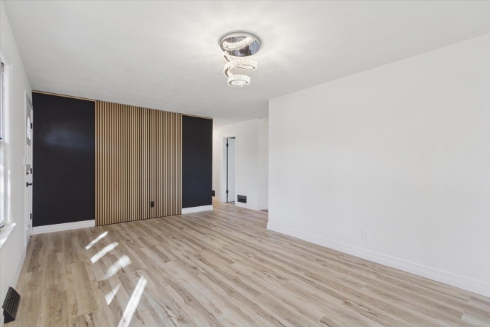 1703 Evans, LOVES PARK, Illinois 61111, 4 Bedrooms Bedrooms, ,2 BathroomsBathrooms,House,For Sale,Evans,202506902