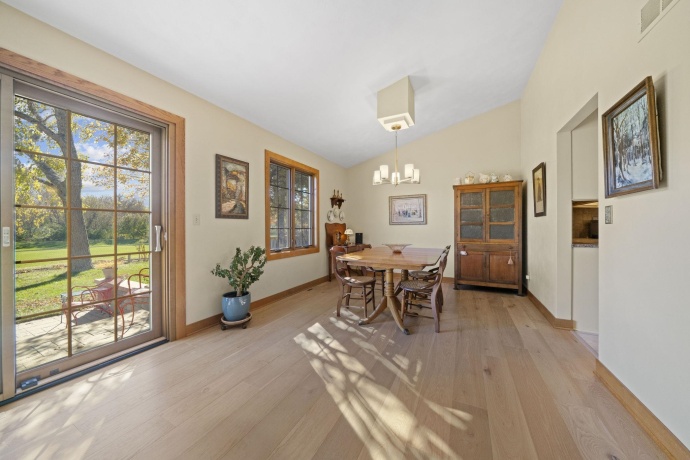 6641 Thomas, ROCKFORD, Illinois 61114, 3 Bedrooms Bedrooms, ,3 BathroomsBathrooms,House,For Sale,Thomas,202506903