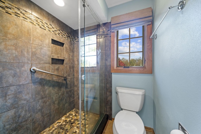 6641 Thomas, ROCKFORD, Illinois 61114, 3 Bedrooms Bedrooms, ,3 BathroomsBathrooms,House,For Sale,Thomas,202506903