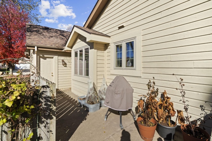 6641 Thomas, ROCKFORD, Illinois 61114, 3 Bedrooms Bedrooms, ,3 BathroomsBathrooms,House,For Sale,Thomas,202506903