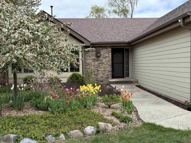 6641 Thomas, ROCKFORD, Illinois 61114, 3 Bedrooms Bedrooms, ,3 BathroomsBathrooms,House,For Sale,Thomas,202506903