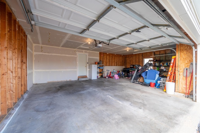 726 Golden Prairie, DAVIS JUNCTION, Illinois 61020, 3 Bedrooms Bedrooms, ,2 BathroomsBathrooms,House,For Sale,Golden Prairie,202506905