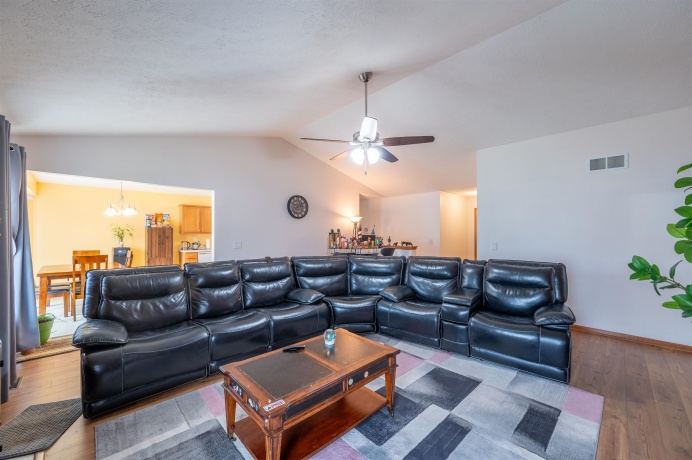 726 Golden Prairie, DAVIS JUNCTION, Illinois 61020, 3 Bedrooms Bedrooms, ,2 BathroomsBathrooms,House,For Sale,Golden Prairie,202506905