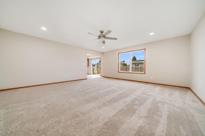 11282 Valerian, ROSCOE, Illinois 61073, 3 Bedrooms Bedrooms, ,2 BathroomsBathrooms,House,For Sale,Valerian,202506908