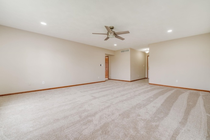 11282 Valerian, ROSCOE, Illinois 61073, 3 Bedrooms Bedrooms, ,2 BathroomsBathrooms,House,For Sale,Valerian,202506908