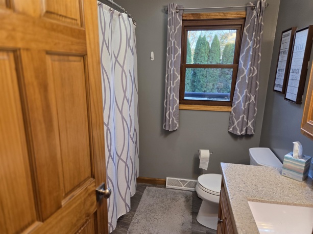 105 Blackhawk, GALENA, Illinois 61036, 3 Bedrooms Bedrooms, ,2 BathroomsBathrooms,House,For Sale,Blackhawk,202506909