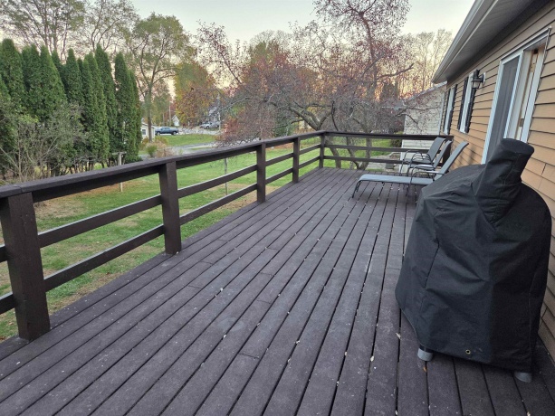 105 Blackhawk, GALENA, Illinois 61036, 3 Bedrooms Bedrooms, ,2 BathroomsBathrooms,House,For Sale,Blackhawk,202506909