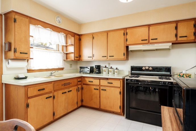 2028 PIERCE, ROCKFORD, Illinois 61103, 3 Bedrooms Bedrooms, ,1 BathroomBathrooms,House,For Sale,PIERCE,202506910