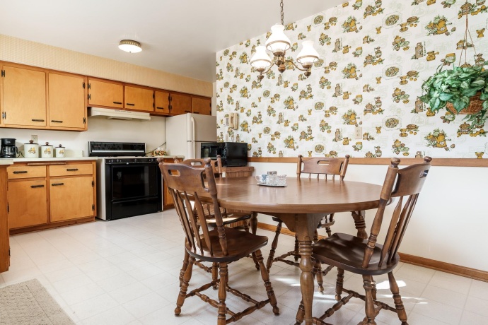 2028 PIERCE, ROCKFORD, Illinois 61103, 3 Bedrooms Bedrooms, ,1 BathroomBathrooms,House,For Sale,PIERCE,202506910