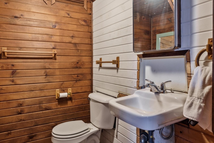 415 Blackhawk, ROCKTON, Illinois 61072, 2 Bedrooms Bedrooms, ,1 BathroomBathrooms,House,For Sale,Blackhawk,202506911