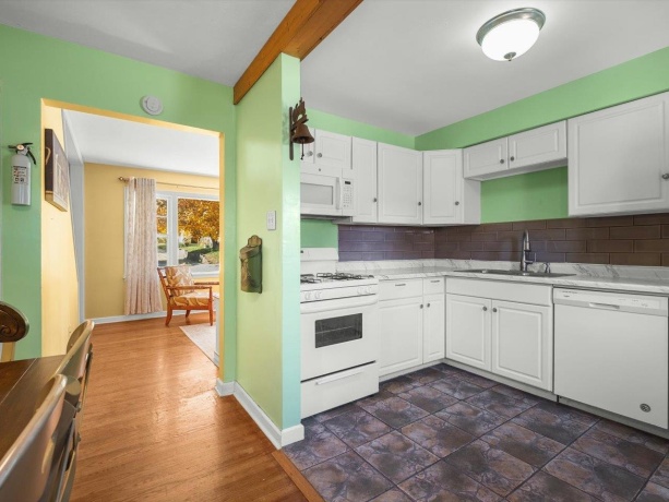 1024 21st, ROCKFORD, Illinois 61108, 3 Bedrooms Bedrooms, ,2 BathroomsBathrooms,House,For Sale,21st,202506914