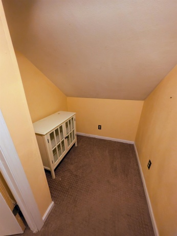 1024 21st, ROCKFORD, Illinois 61108, 3 Bedrooms Bedrooms, ,2 BathroomsBathrooms,House,For Sale,21st,202506914