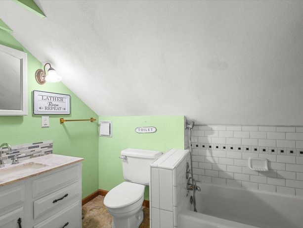 1024 21st, ROCKFORD, Illinois 61108, 3 Bedrooms Bedrooms, ,2 BathroomsBathrooms,House,For Sale,21st,202506914