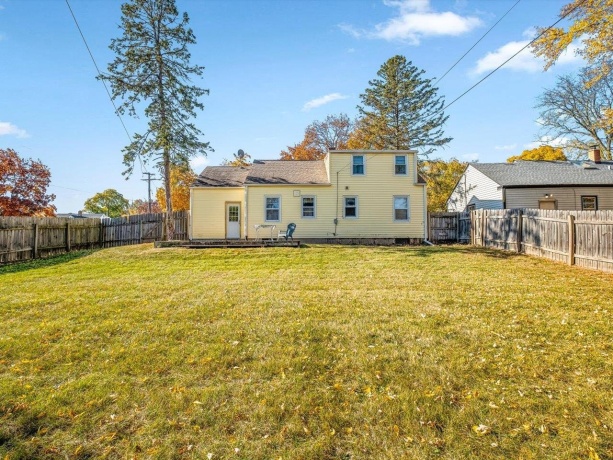 1024 21st, ROCKFORD, Illinois 61108, 3 Bedrooms Bedrooms, ,2 BathroomsBathrooms,House,For Sale,21st,202506914