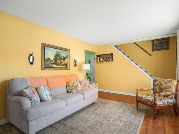 1024 21st, ROCKFORD, Illinois 61108, 3 Bedrooms Bedrooms, ,2 BathroomsBathrooms,House,For Sale,21st,202506914