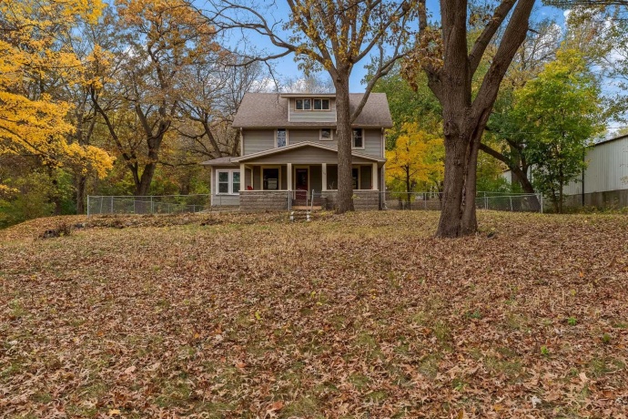 708 Bluff, SOUTH BELOIT, Illinois 61080, 3 Bedrooms Bedrooms, ,1 BathroomBathrooms,House,For Sale,Bluff,202506915