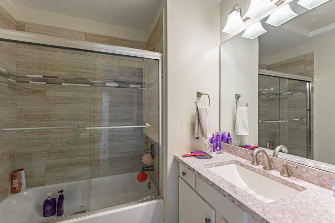 11251 WENTWORTH, BELVIDERE, Illinois 61008, 4 Bedrooms Bedrooms, ,4 BathroomsBathrooms,House,For Sale,WENTWORTH,202506921