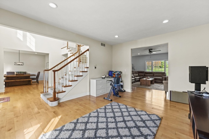 11251 WENTWORTH, BELVIDERE, Illinois 61008, 4 Bedrooms Bedrooms, ,4 BathroomsBathrooms,House,For Sale,WENTWORTH,202506921