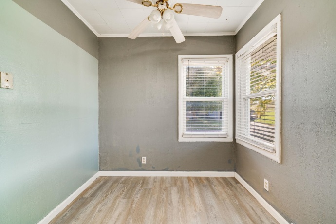 417 27th, ROCKFORD, Illinois 61108, 3 Bedrooms Bedrooms, ,2 BathroomsBathrooms,House,For Sale,27th,202506922