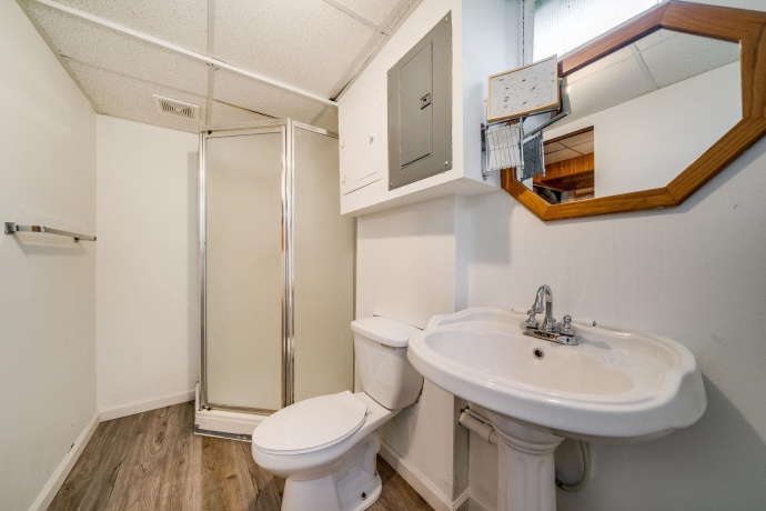 417 27th, ROCKFORD, Illinois 61108, 3 Bedrooms Bedrooms, ,2 BathroomsBathrooms,House,For Sale,27th,202506922