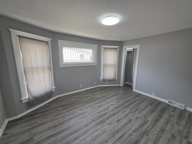 111 Empire, FREEPORT, Illinois 61032, 4 Bedrooms Bedrooms, ,2 BathroomsBathrooms,House,For Sale,Empire,202506931