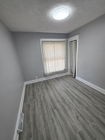 111 Empire, FREEPORT, Illinois 61032, 4 Bedrooms Bedrooms, ,2 BathroomsBathrooms,House,For Sale,Empire,202506931