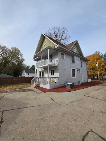 111 Empire, FREEPORT, Illinois 61032, 4 Bedrooms Bedrooms, ,2 BathroomsBathrooms,House,For Sale,Empire,202506931