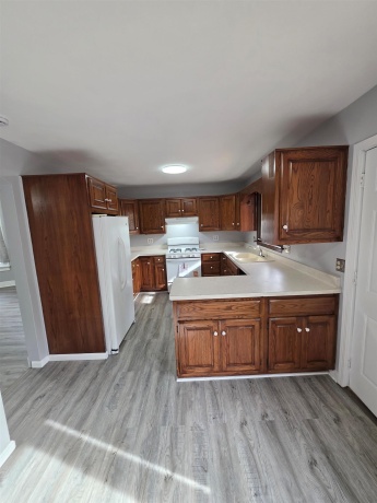 111 Empire, FREEPORT, Illinois 61032, 4 Bedrooms Bedrooms, ,2 BathroomsBathrooms,House,For Sale,Empire,202506931