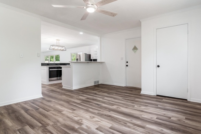 215 Judy, MACHESNEY PARK, Illinois 61115, 3 Bedrooms Bedrooms, ,1 BathroomBathrooms,House,For Sale,Judy,202503763