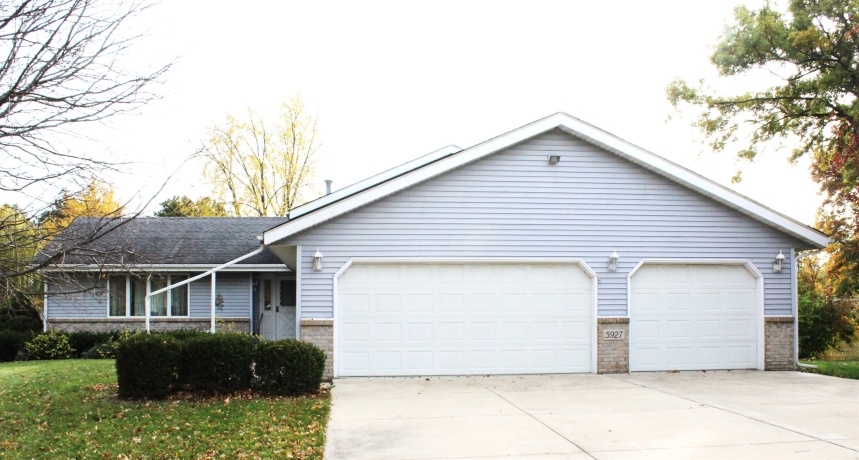 5927 Linden, ROCKFORD, Illinois 61109, 4 Bedrooms Bedrooms, ,2 BathroomsBathrooms,House,For Sale,Linden,202506936